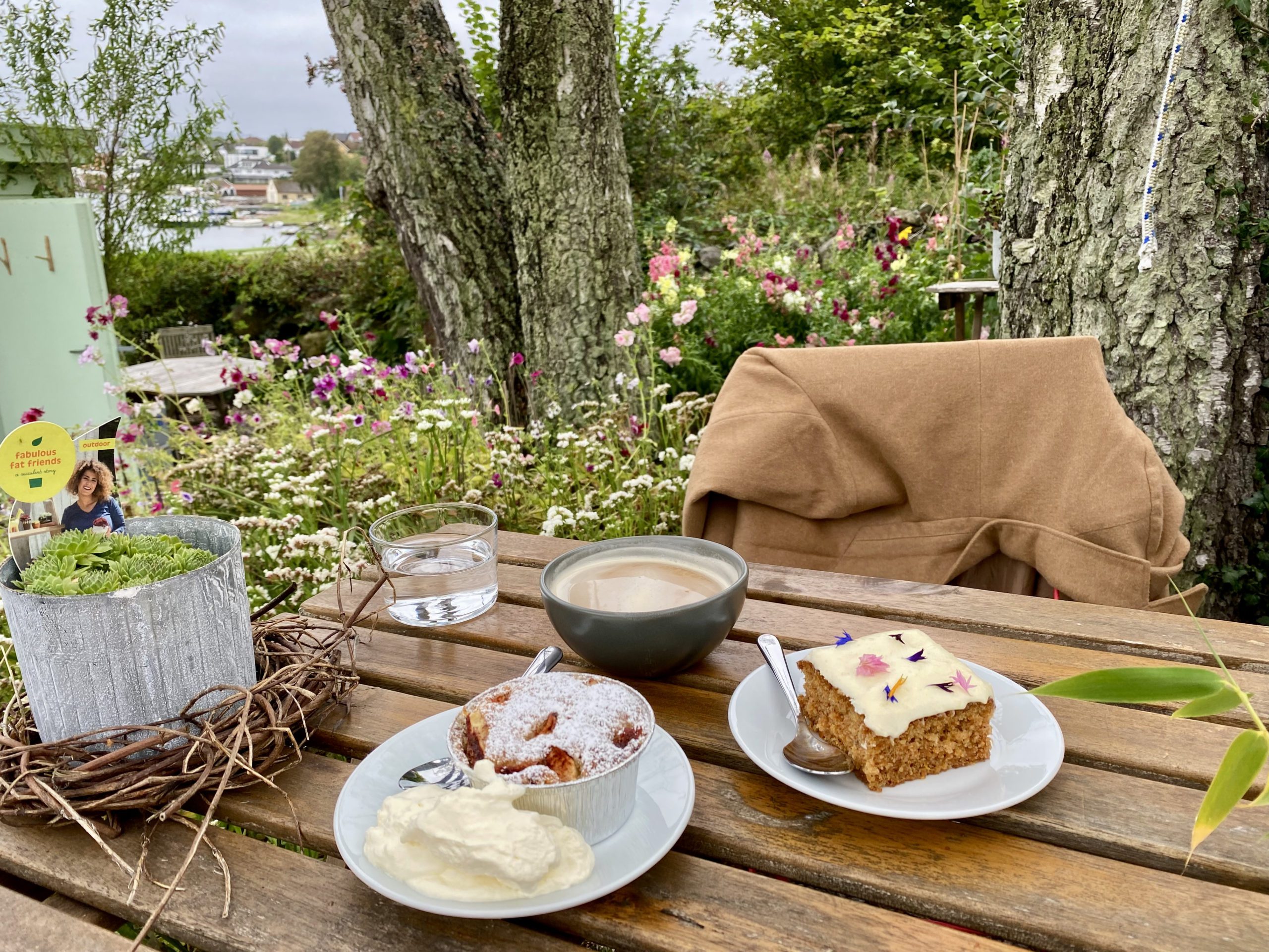 Humlefabrikken hagekafe gartneri hundvåg Søndagsåpne kafeer på Jæren
